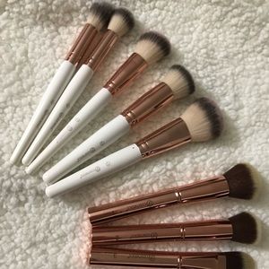 BH cosmetic brushes